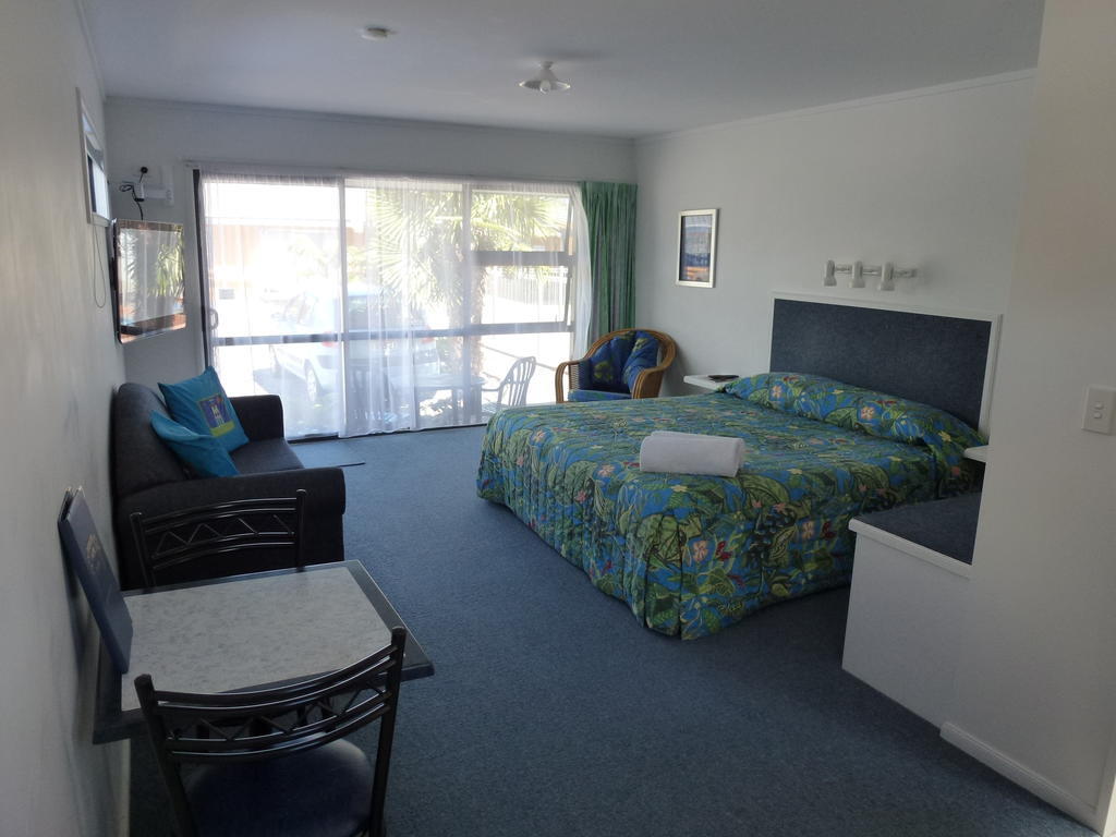 Mana-Nui Motel Whitianga Exterior photo