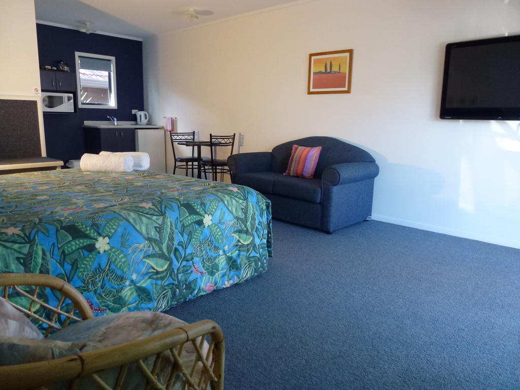 Mana-Nui Motel Whitianga Room photo