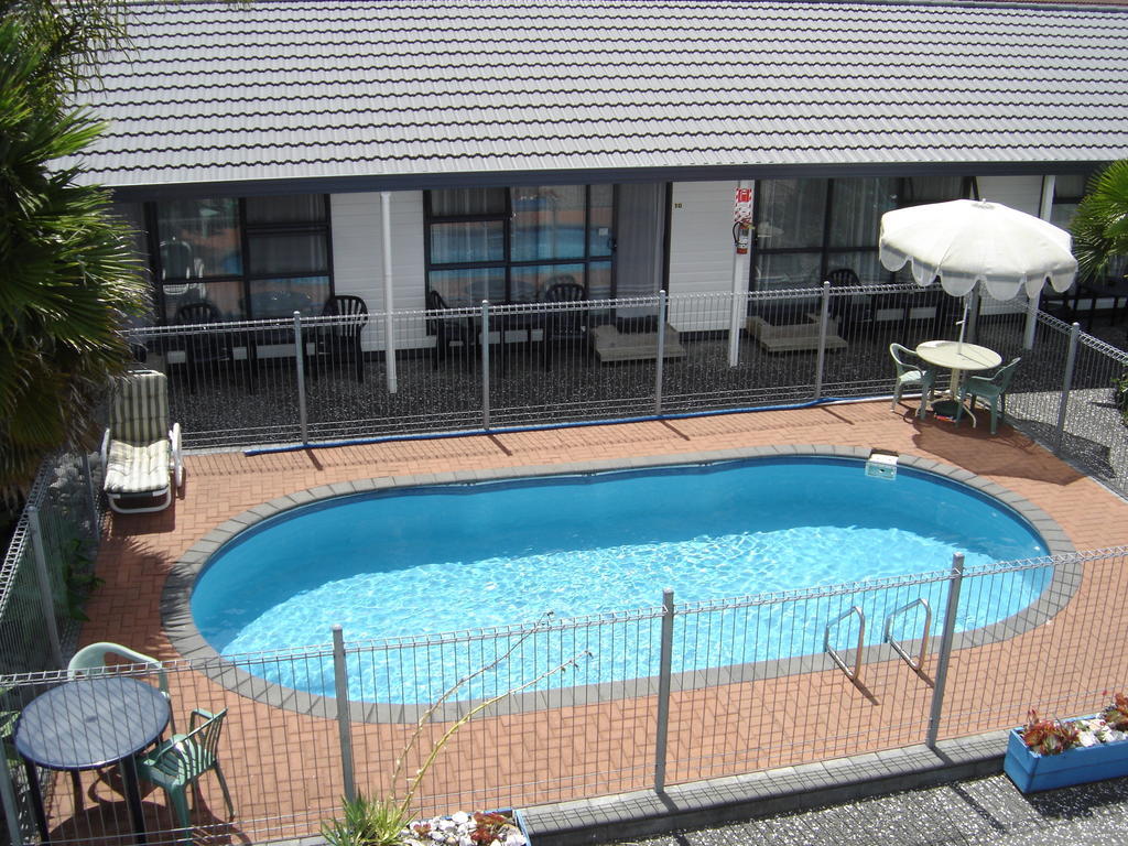 Mana-Nui Motel Whitianga Room photo